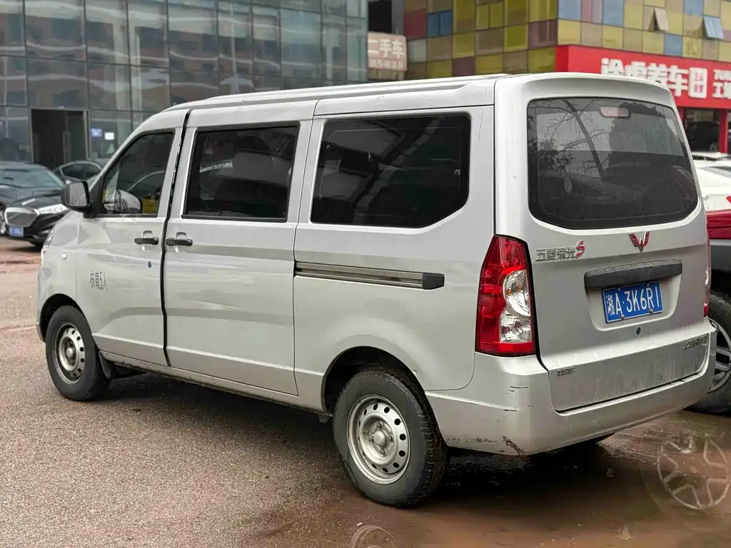 Wuling Rongguang S 2023 1.5L basic model 5/7 seats купить на сайте DeffCars