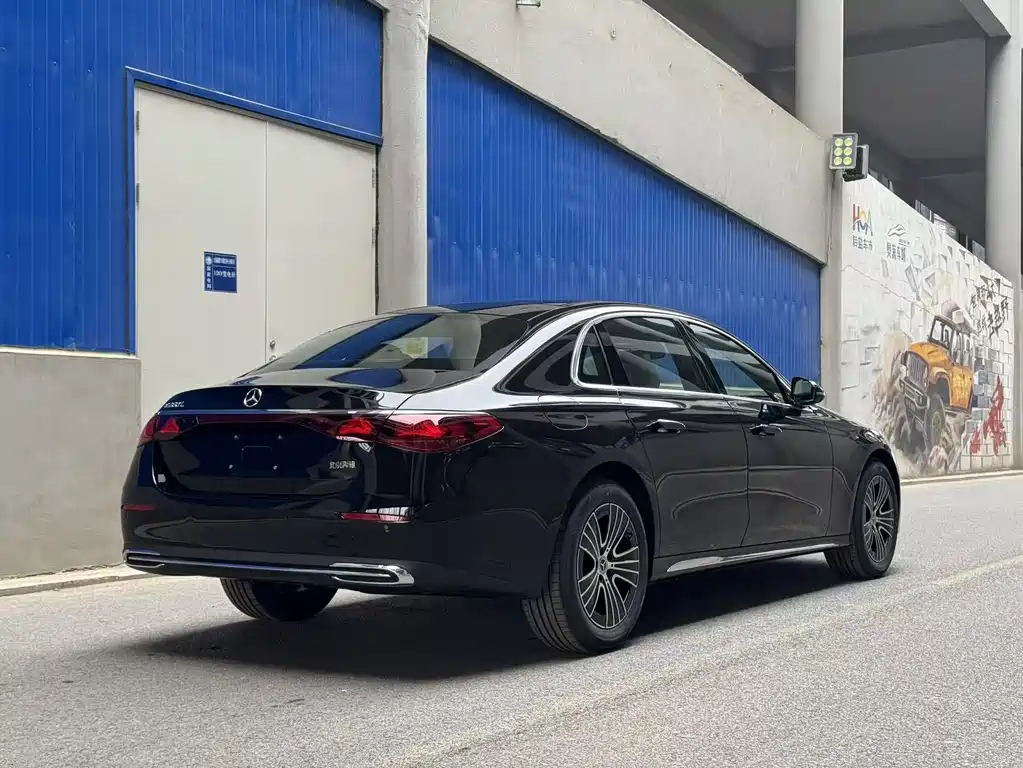 Mercedes-Benz E-Class 2026 E 260 L купить на сайте DeffCars