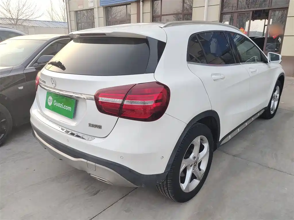 Mercedes-Benz GLA 2017 GLA 200 Dynamic купить на сайте DeffCars
