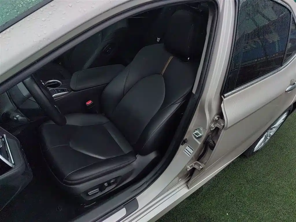 Camry 2019 2.5G Deluxe Edition National VI купить на сайте DeffCars