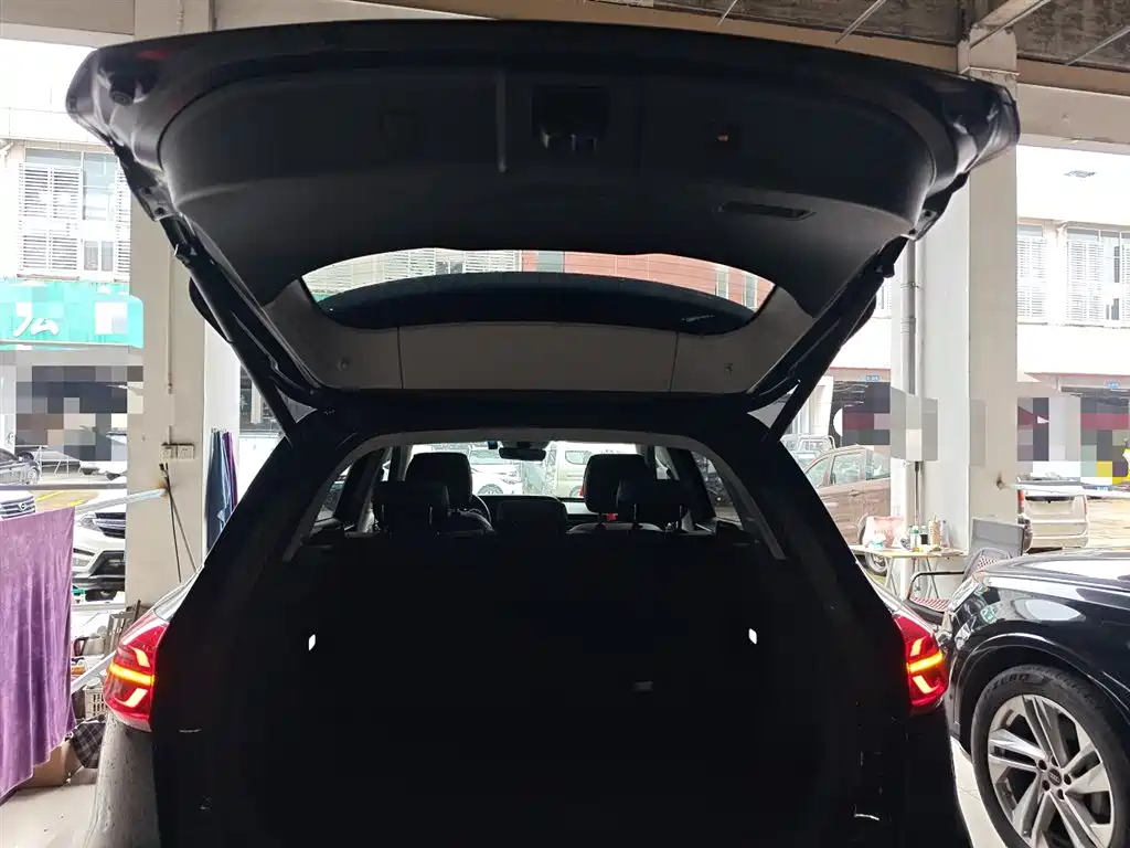 Hongqi HS5 2019 2.0T Zhilian Flagship Edition купить на сайте DeffCars