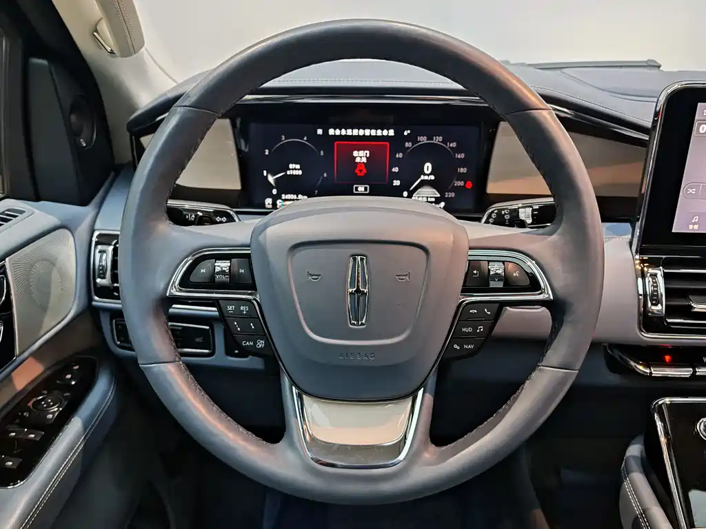 Navigator 2020 3.5T President Series купить на сайте DeffCars