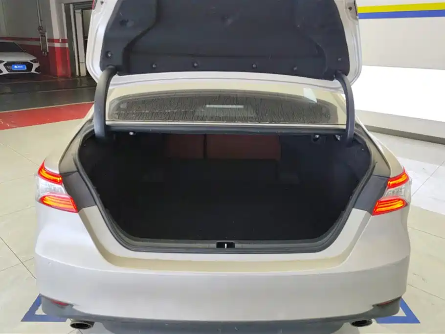 Camry 2021 2.5G Deluxe Edition купить на сайте DeffCars