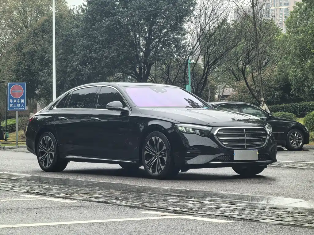 Mercedes-Benz E-Class 2025 E 300 L Luxury Model купить на сайте DeffCars