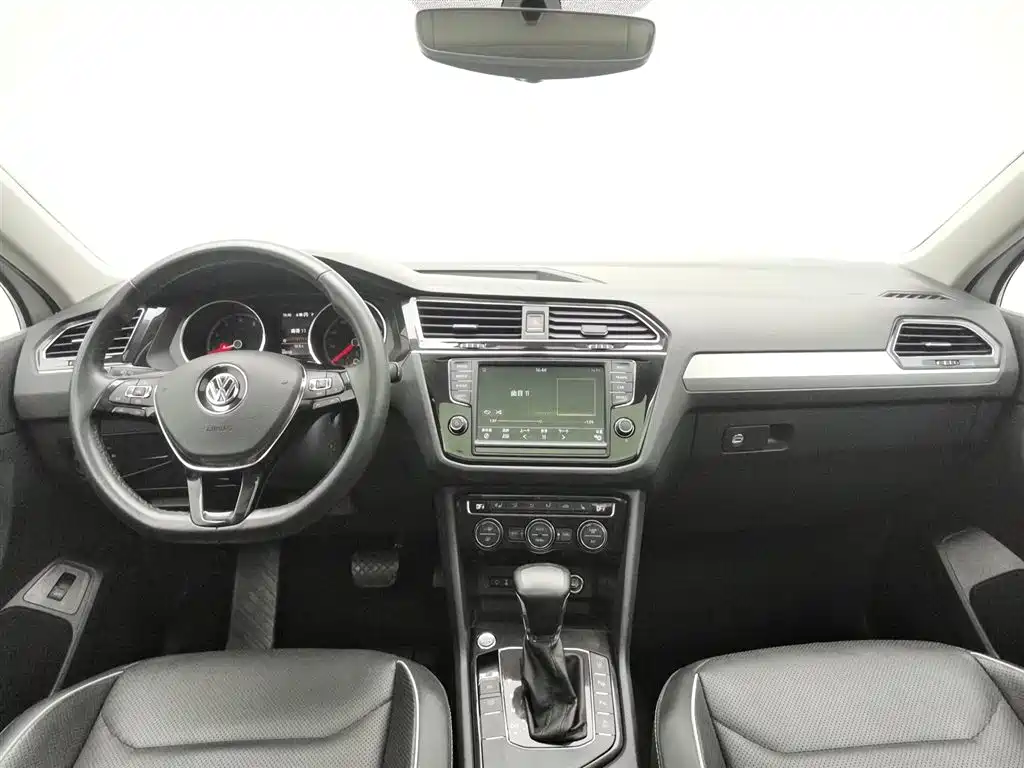 Tiguan L 2018 facelift 330TSI automatic two-wheel drive flagship version купить на сайте DeffCars