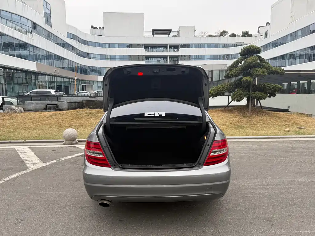 Mercedes-Benz C-Class 2013 C 180 CGI Classic купить на сайте DeffCars