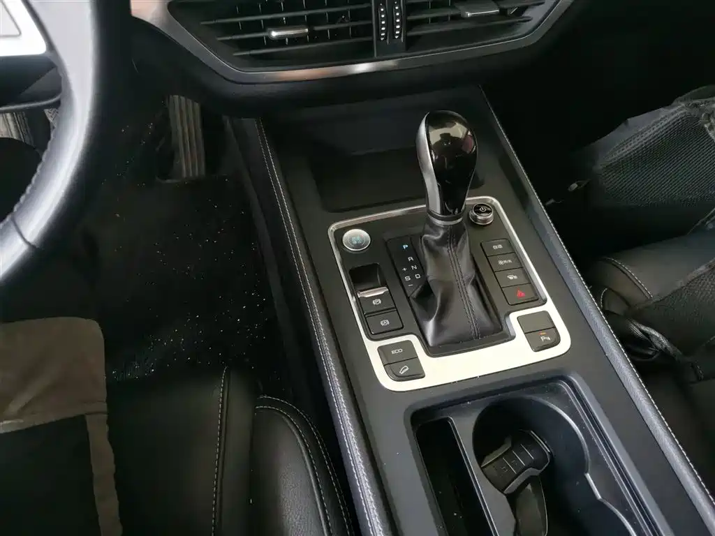 Tang 2019 2.0T automatic smart connection premium model 7 seats National VI купить на сайте DeffCars