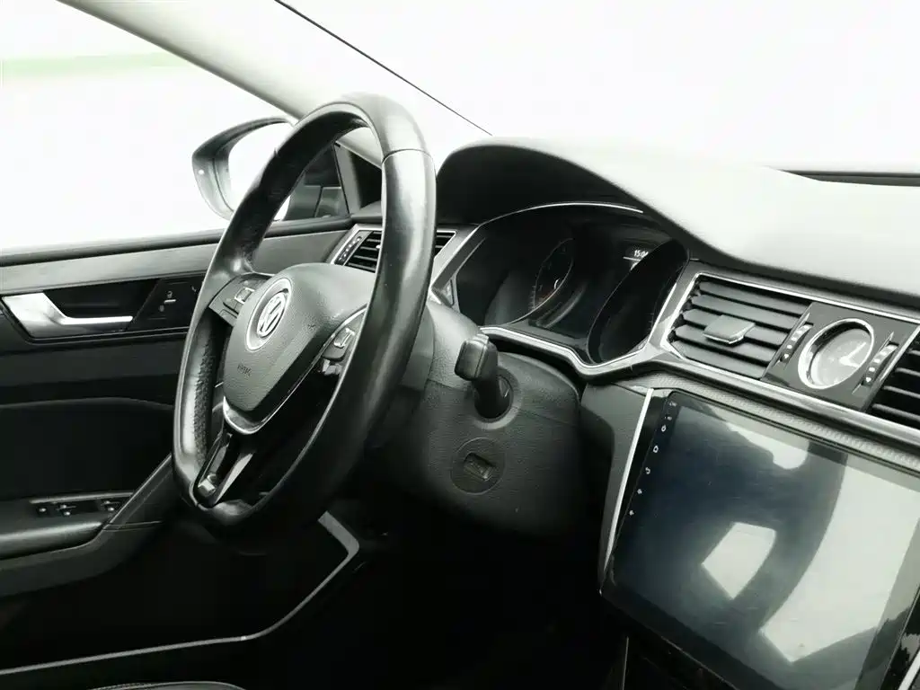Passat 2017 280TSI DSG Premium Edition купить на сайте DeffCars