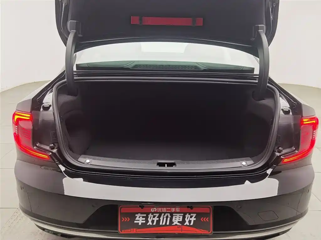 Volvo S90 plug-in hybrid 2024 plug-in hybrid four-wheel drive long range Zhiyi luxury version купить на сайте DeffCars