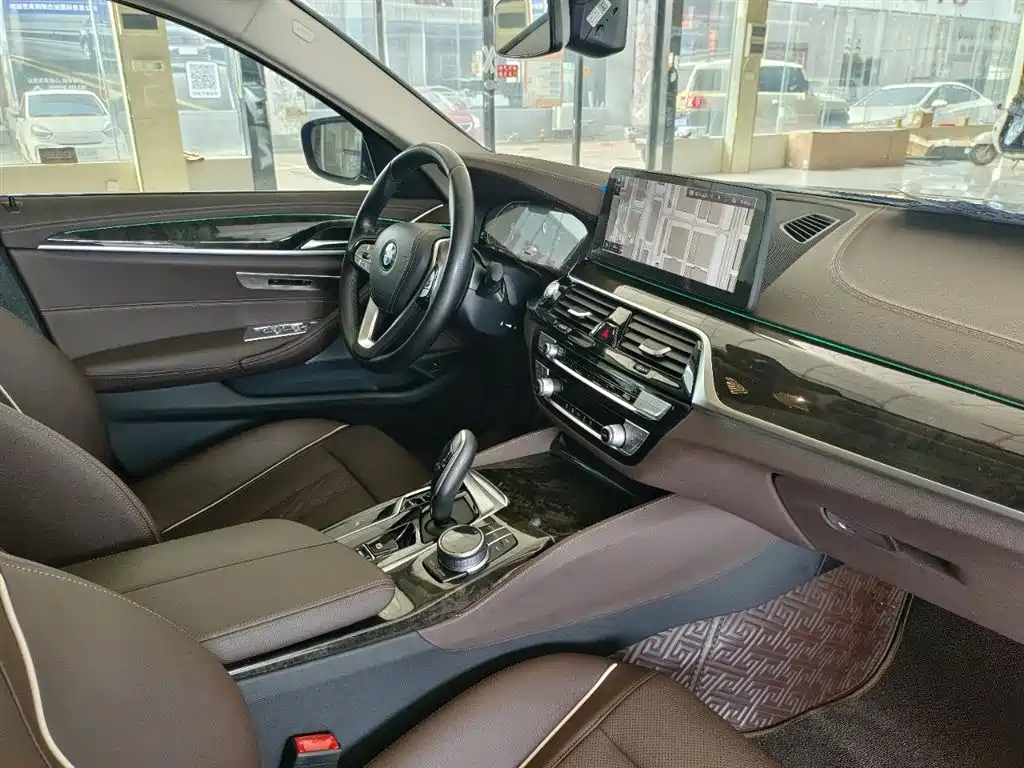 BMW 5 Series 2021 525Li Luxury Package купить на сайте DeffCars