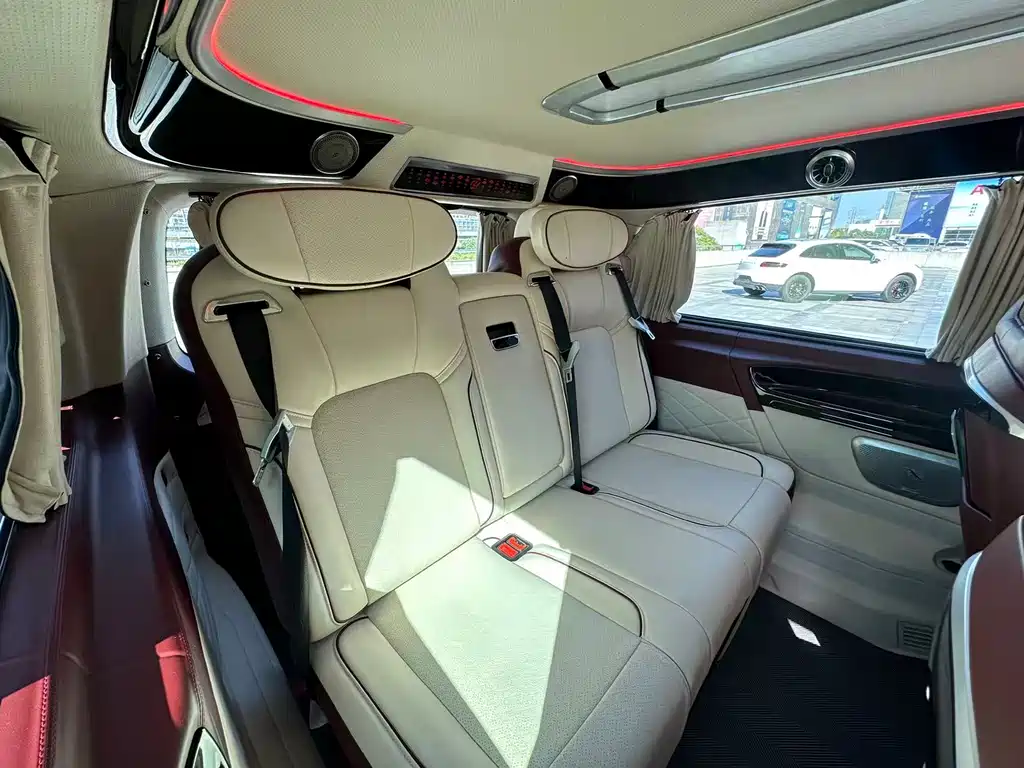 Vito 2023 2.0T Business Edition 7 seats купить на сайте DeffCars