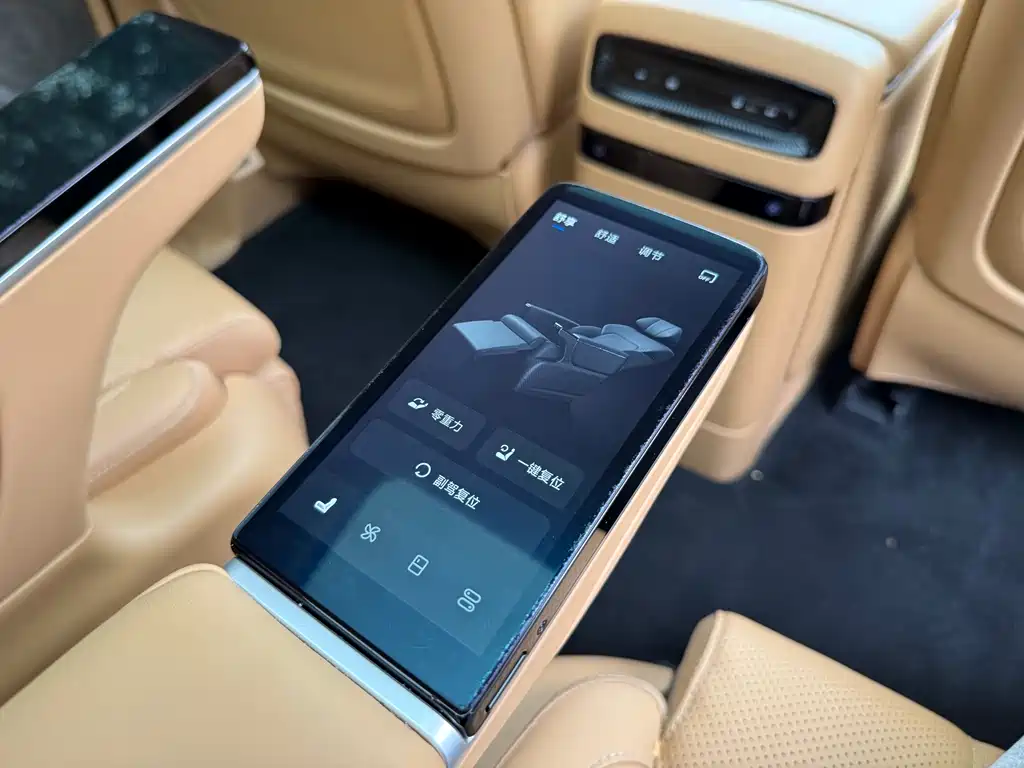 Lantu Dreamer 2025 PHEV four-wheel drive flagship Kunpeng version купить на сайте DeffCars