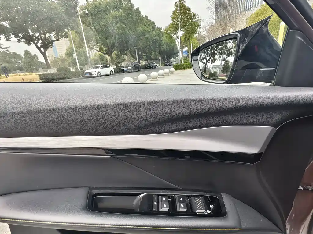 MG5 Scorpio 2022 1.5T Deluxe Edition купить на сайте DeffCars