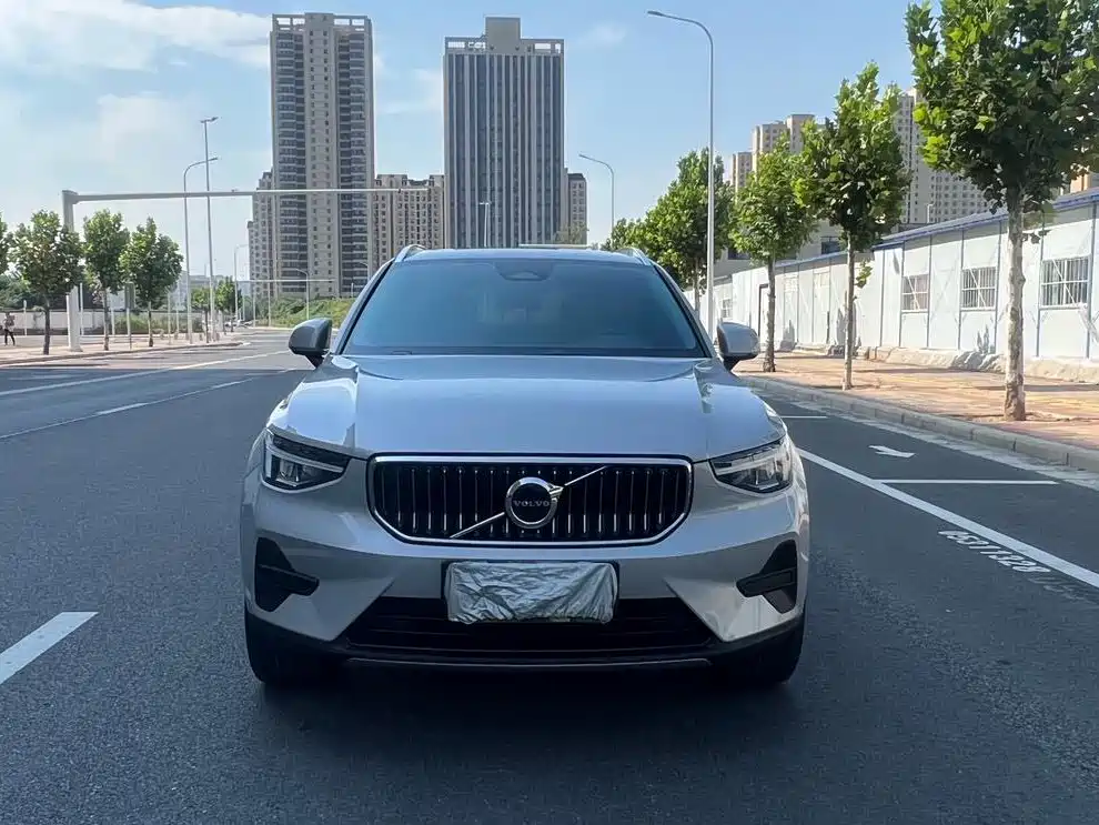 Volvo XC40 2026 B4 four-wheel drive Zhiyuan luxury version купить на сайте DeffCars