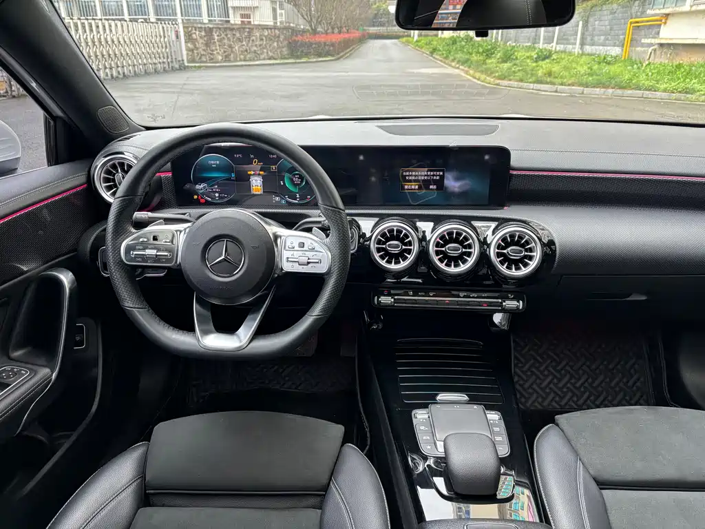 Mercedes-Benz A-Class 2022 Model 2 A 200 L Sports Sedan Fashionable купить на сайте DeffCars