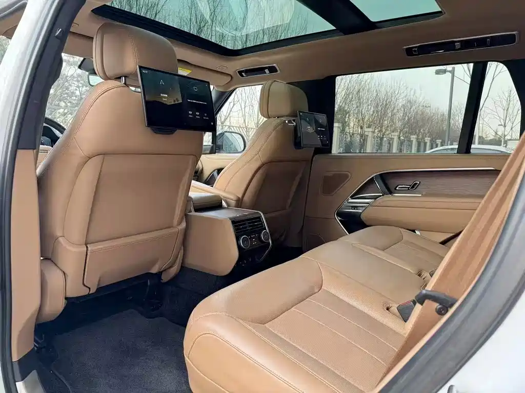 Range Rover 2024 3.0 L6 400PS Extended Edition купить на сайте DeffCars