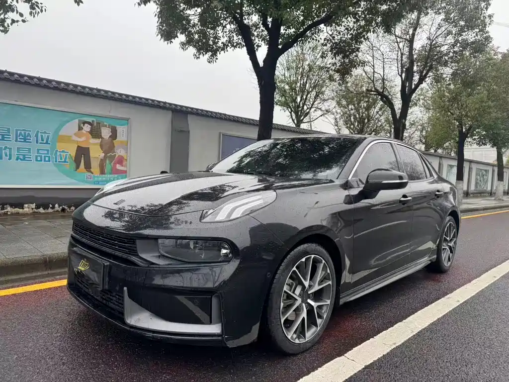 Lynk & Co 03 2019 2.0TD automatic version купить на сайте DeffCars