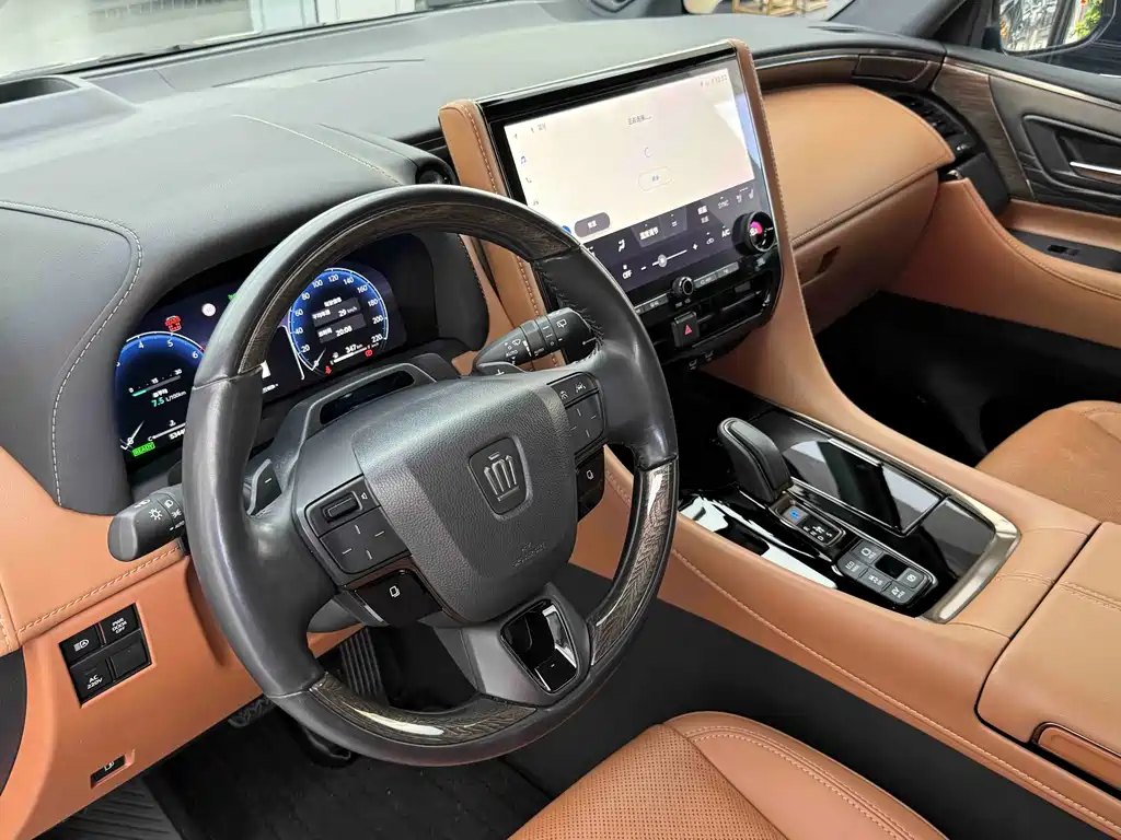 Wilfa 2024 Crown Dual Engine 2.5L Supreme Executive Edition купить на сайте DeffCars