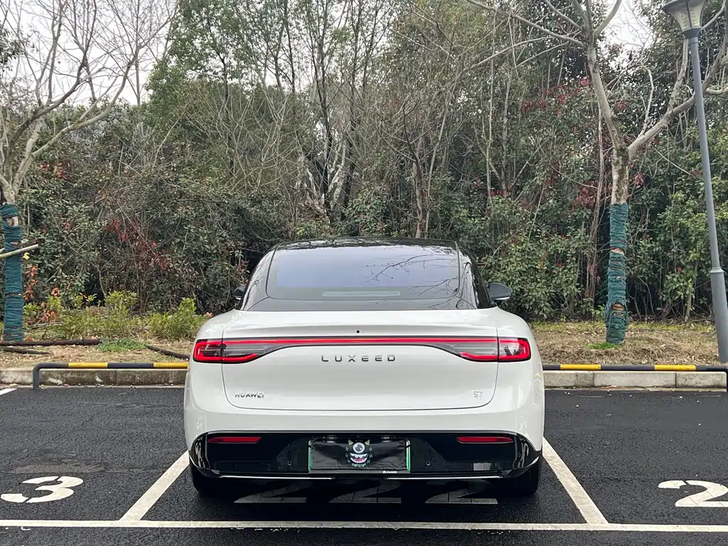 Zhijie S7 2024 Max купить на сайте DeffCars