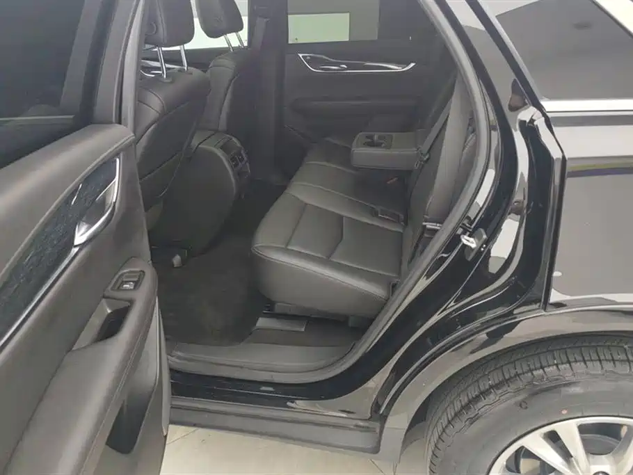Cadillac XT5 2022 2.0T two-wheel drive luxury model купить на сайте DeffCars