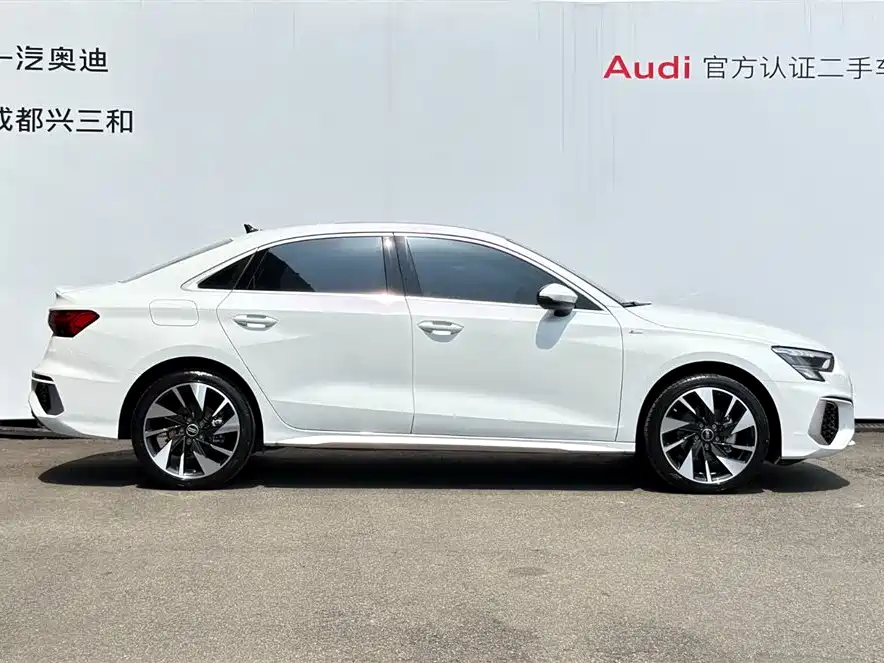 Audi A3 2024 A3L Limousine 35 TFSI Fashionable and Sporty купить на сайте DeffCars
