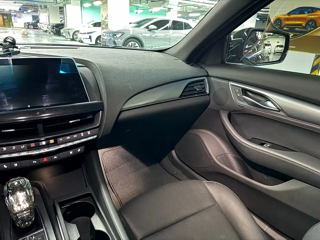 Cadillac CT5 2023 28T Fashion Model купить на сайте DeffCars