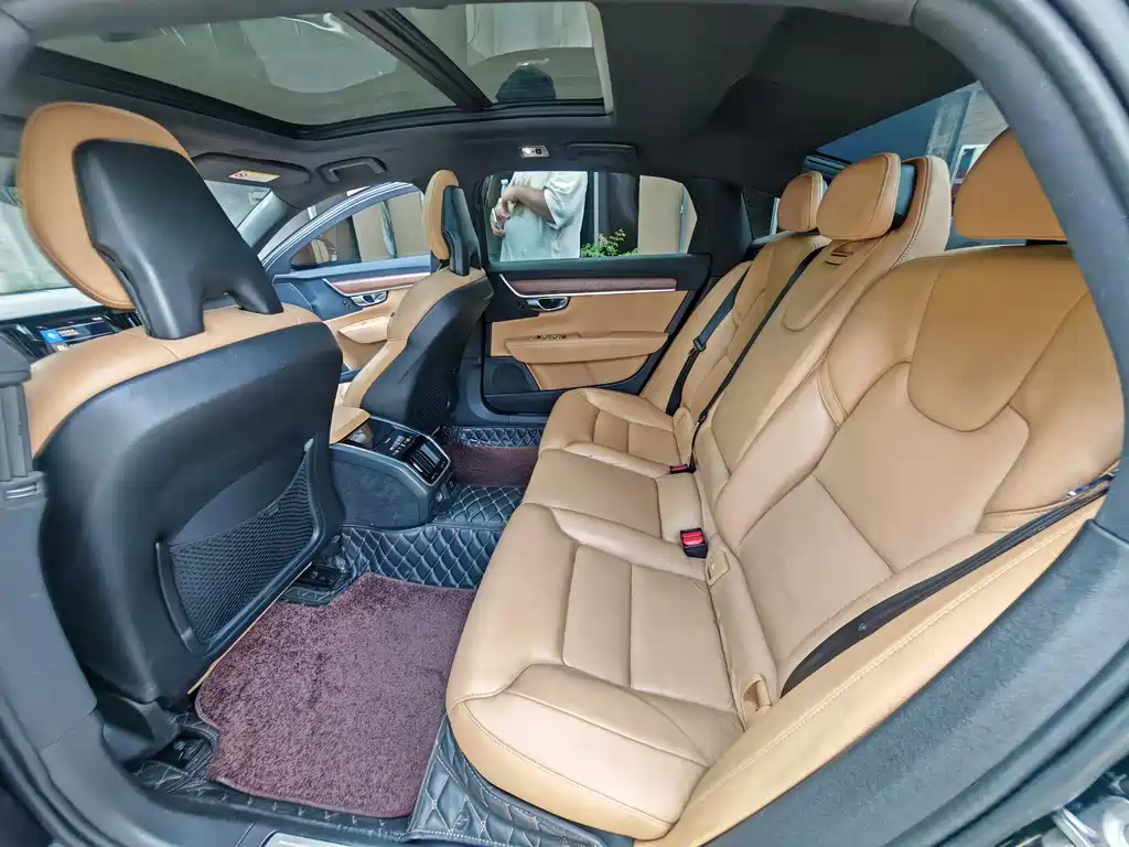 Volvo S90 2017 T4 Zhiyuan Edition купить на сайте DeffCars