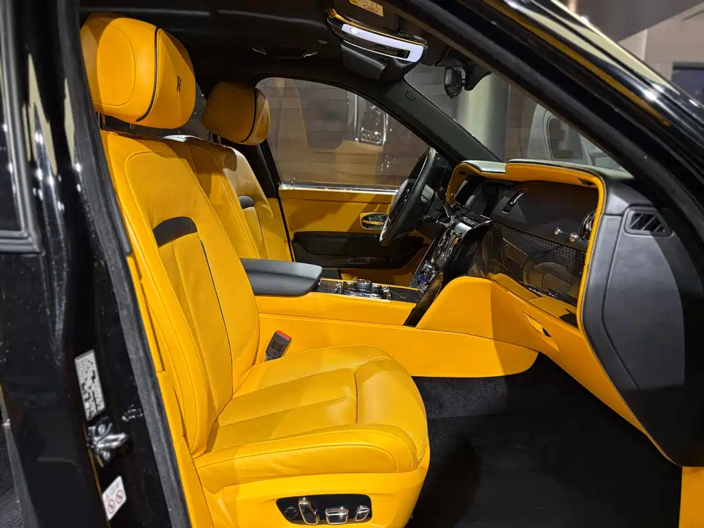 Cullinan 2020 Black Badge купить на сайте DeffCars