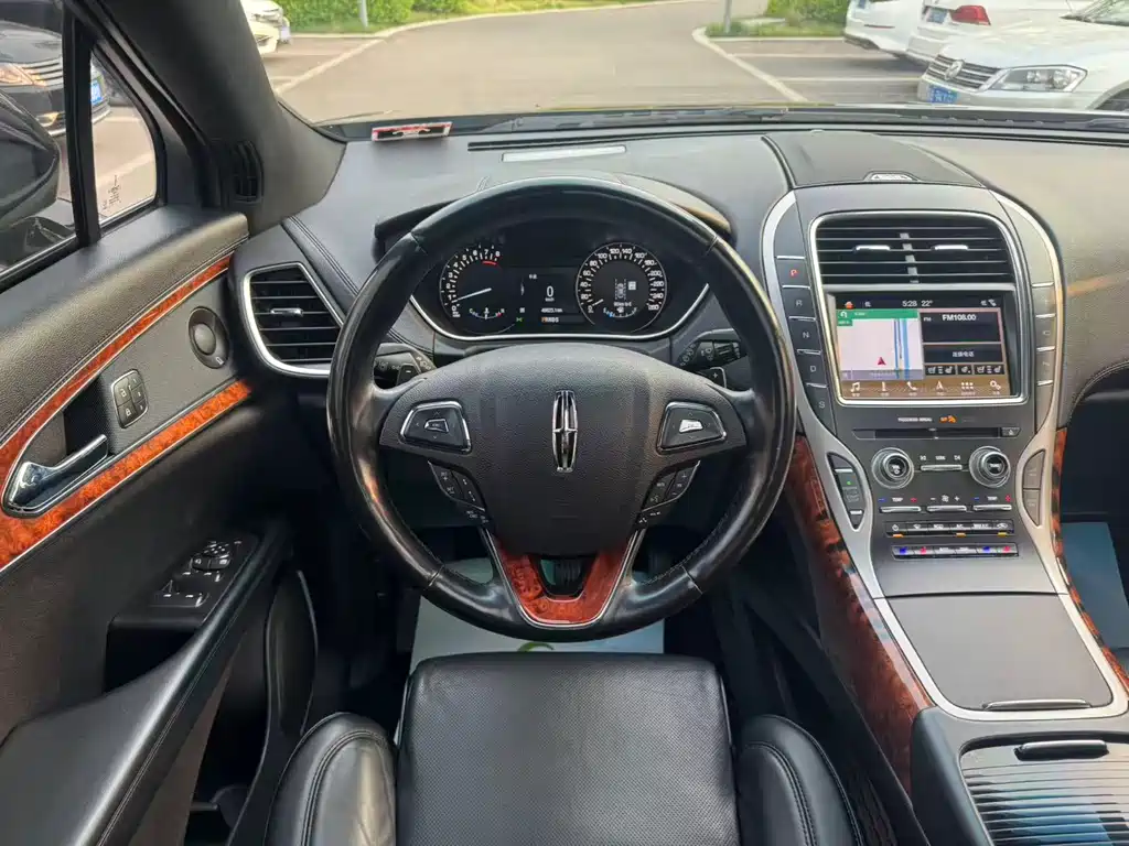 Lincoln MKX 2018 2.7T four-wheel drive premium version купить на сайте DeffCars