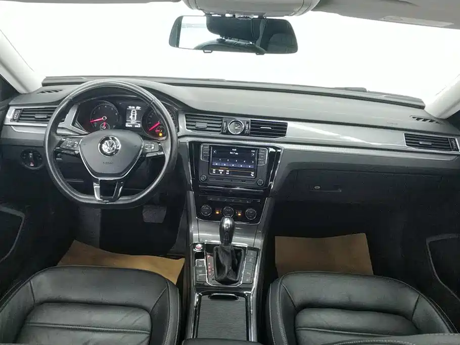 Passat 2017 330TSI DSG Premium Edition купить на сайте DeffCars