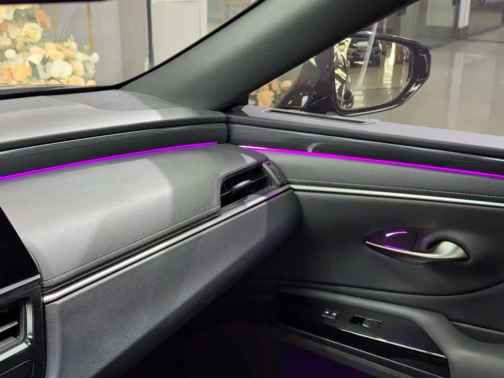 Lexus ES 2021 300h Excellence Edition купить на сайте DeffCars