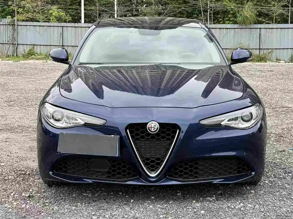 Giulia 2017 2.0T 200HP Deluxe Edition купить на сайте DeffCars