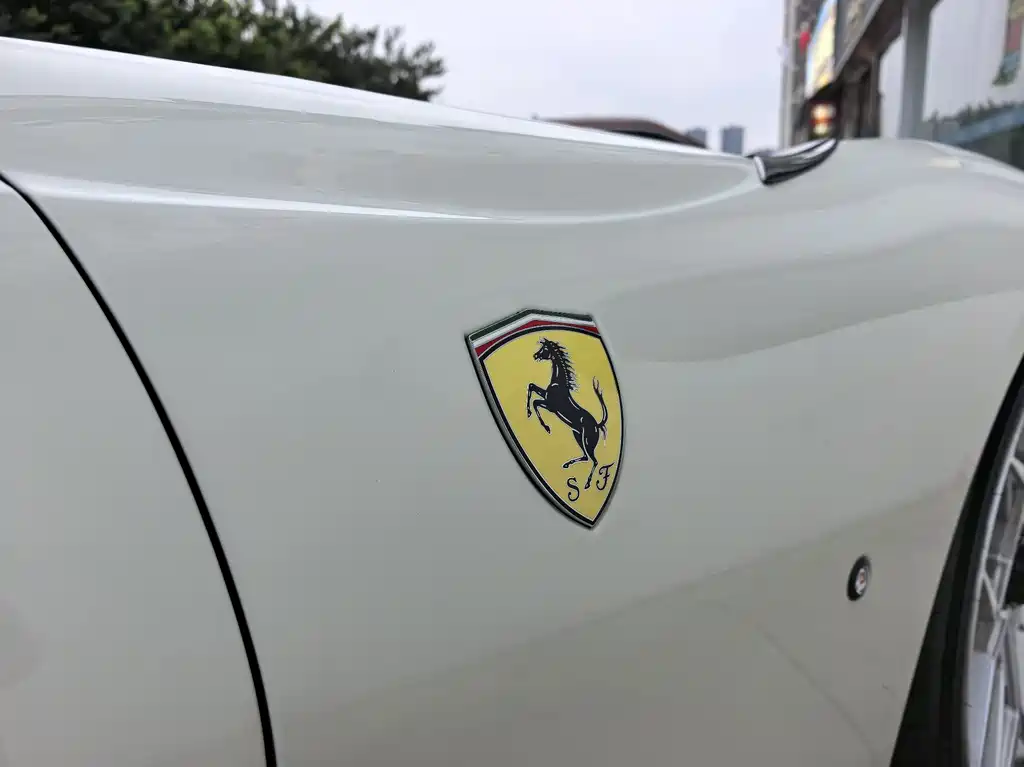 Ferrari 812 2017 6.5L Superfast купить на сайте DeffCars