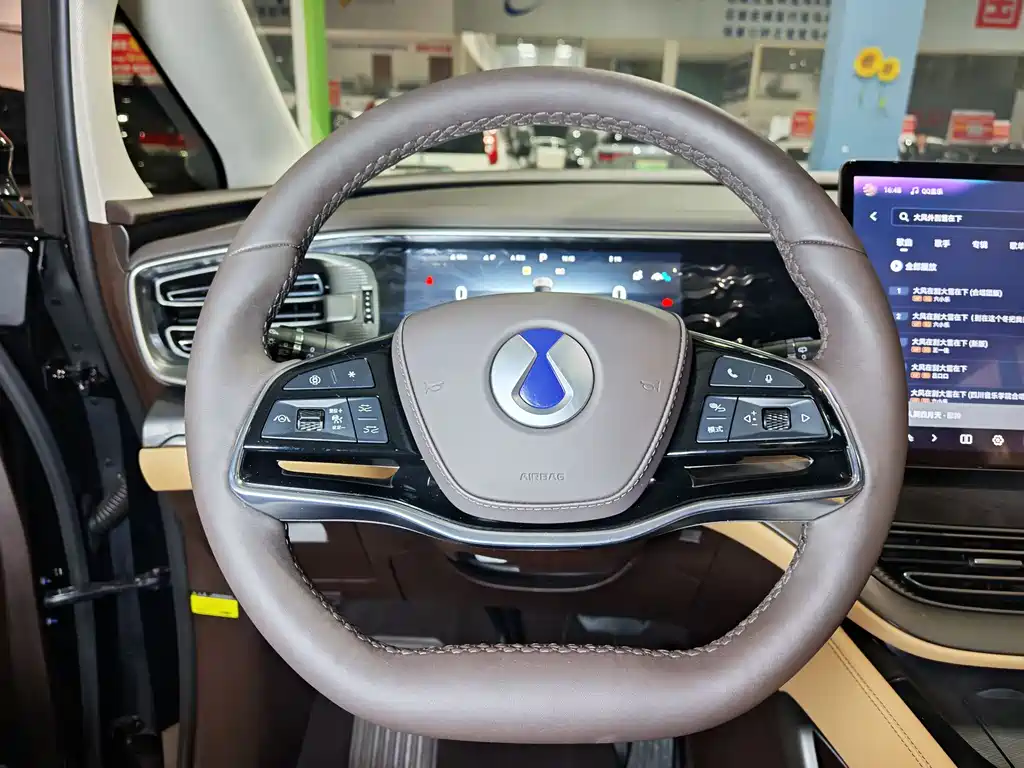 Denza D9 2024 DM-i 980 four-wheel drive premium model купить на сайте DeffCars