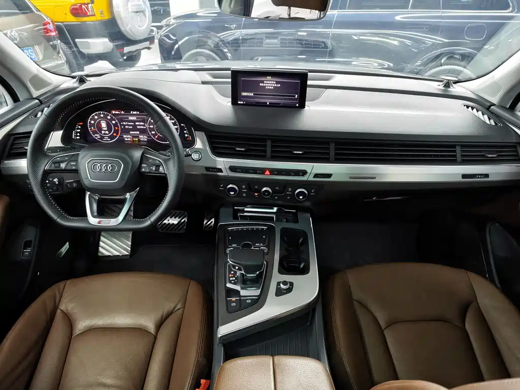 Audi Q7 2016 40 TFSI S line sports model купить на сайте DeffCars