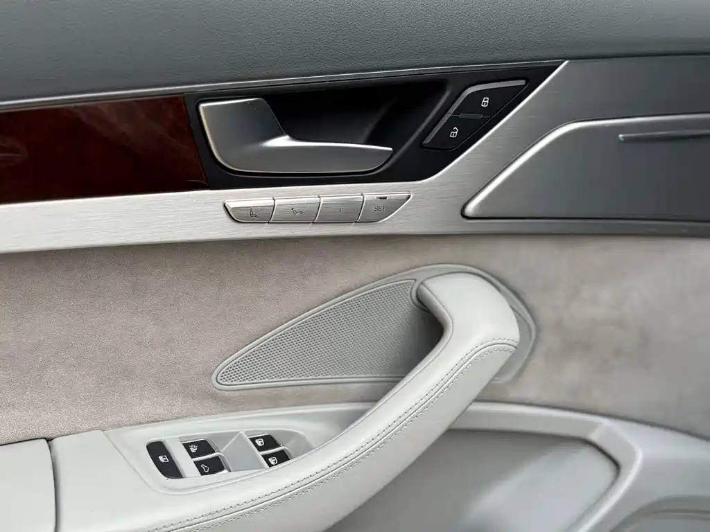 Audi A8 2012 A8L 45 TFSI quattro luxury model купить на сайте DeffCars