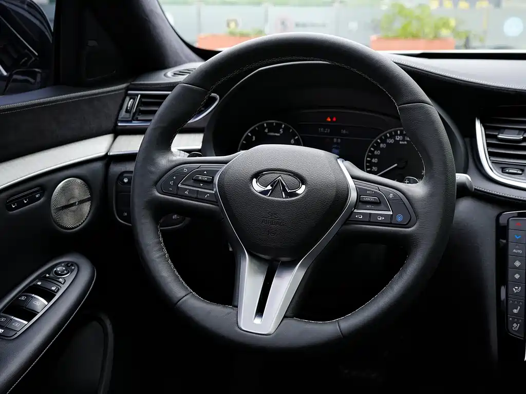 Infiniti QX50 2022 2.0T four-wheel drive flagship version купить на сайте DeffCars