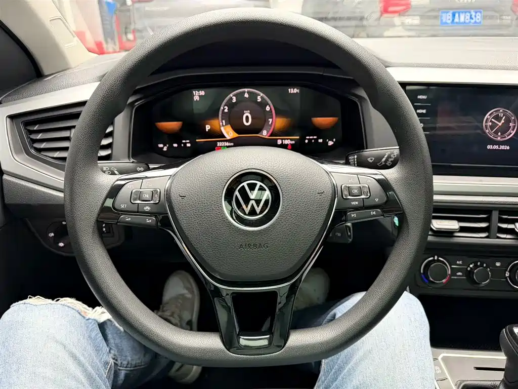 Polo 2023 Plus 1.5L Automatic Panoramic Enjoyment Edition купить на сайте DeffCars