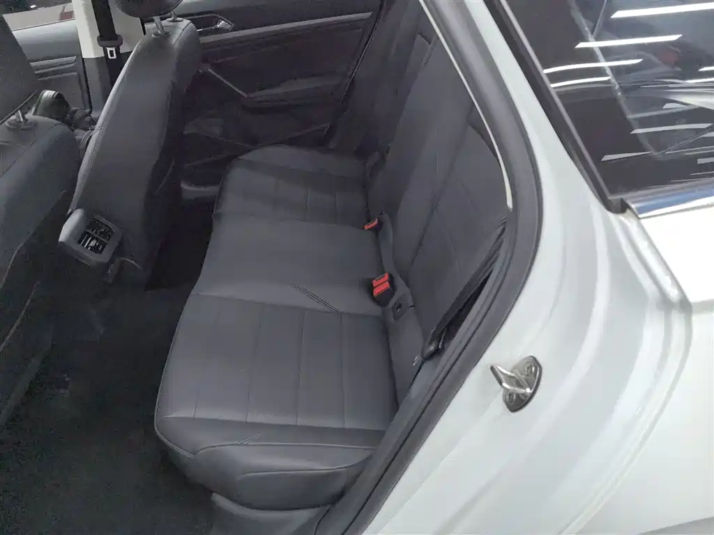 Lavida 2018 1.5L automatic comfort version National V купить на сайте DeffCars