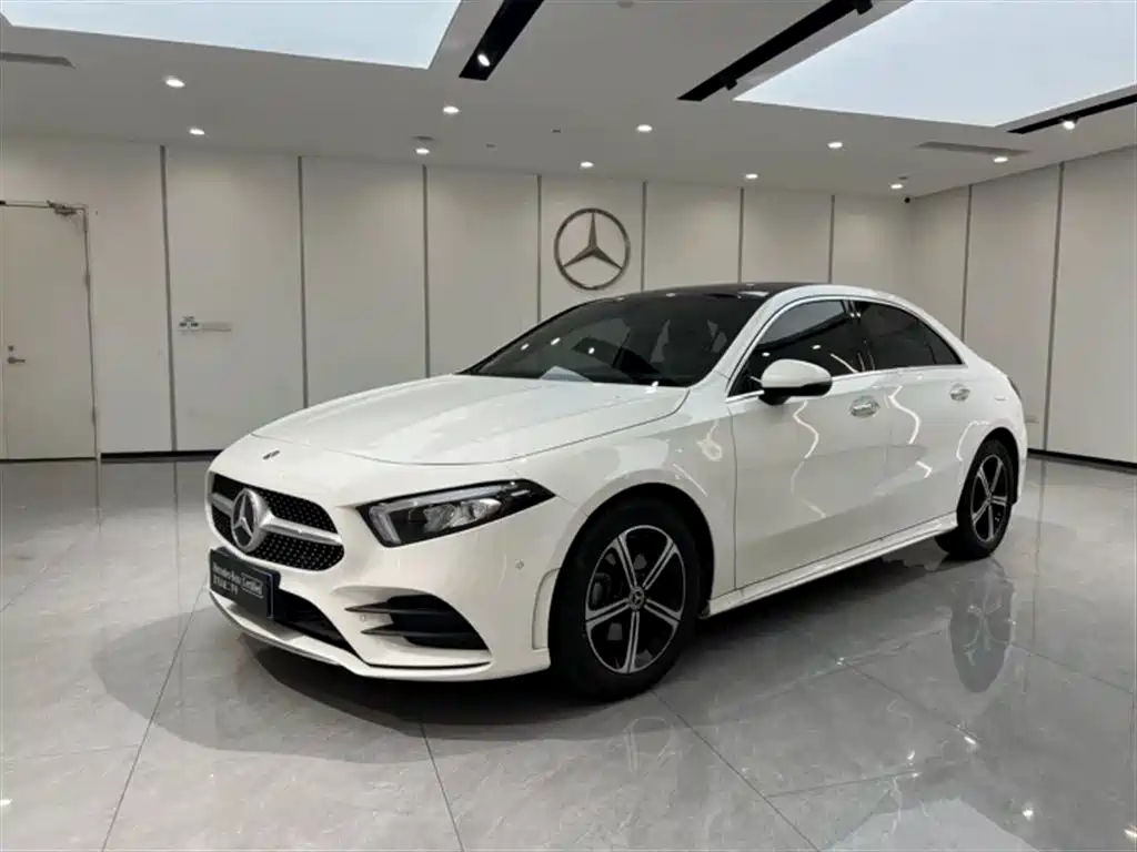 Mercedes-Benz A-Class 2022 Facelift Three A 200 L Sports Sedan Fashionable купить на сайте DeffCars