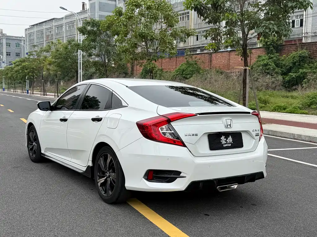 Civic 2019 220TURBO CVT combustion version National V купить на сайте DeffCars
