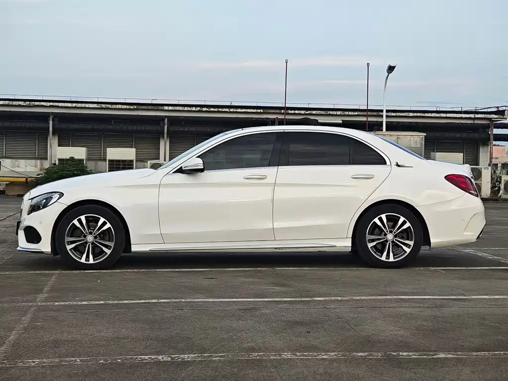 Mercedes C-Class 2016 C 200 L Sport купить на сайте DeffCars