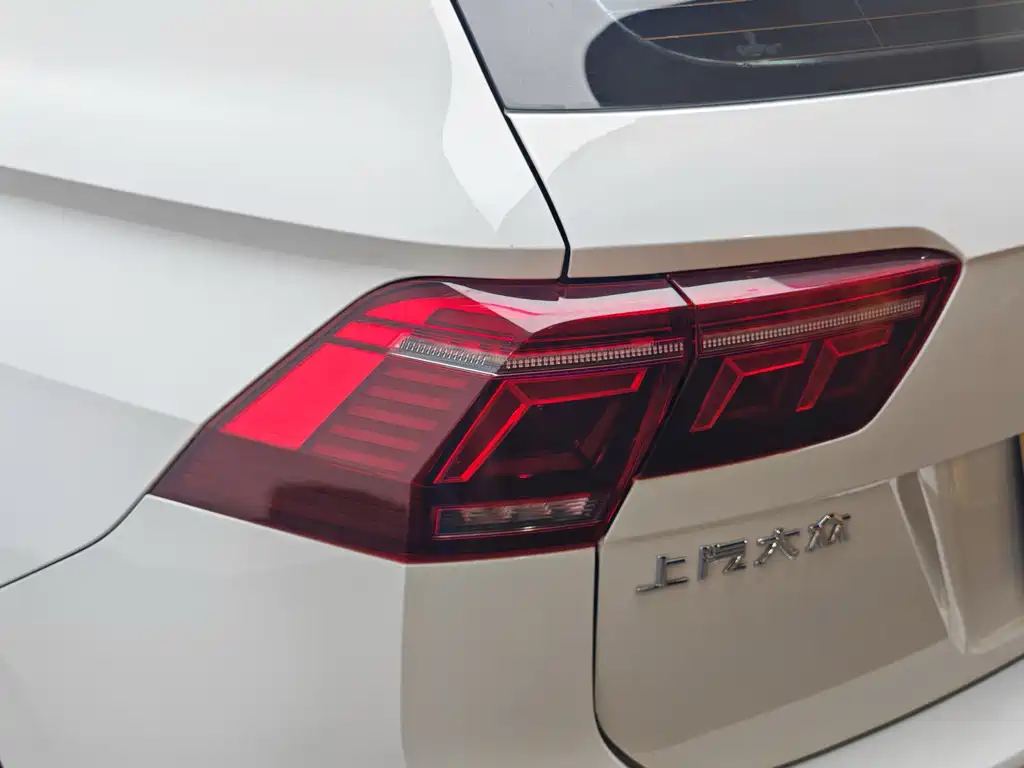 Tiguan L 2023 330TSI automatic two-wheel drive R-Line flagship version купить на сайте DeffCars