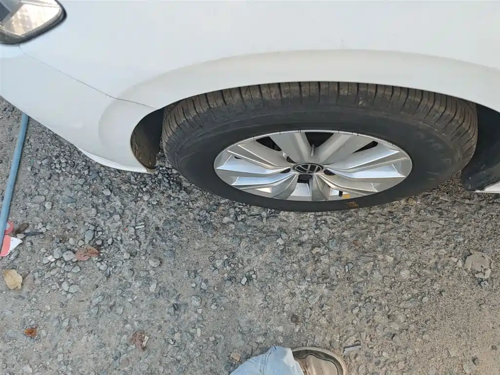 Lavida 2023 1.5L automatic Deyi version купить на сайте DeffCars