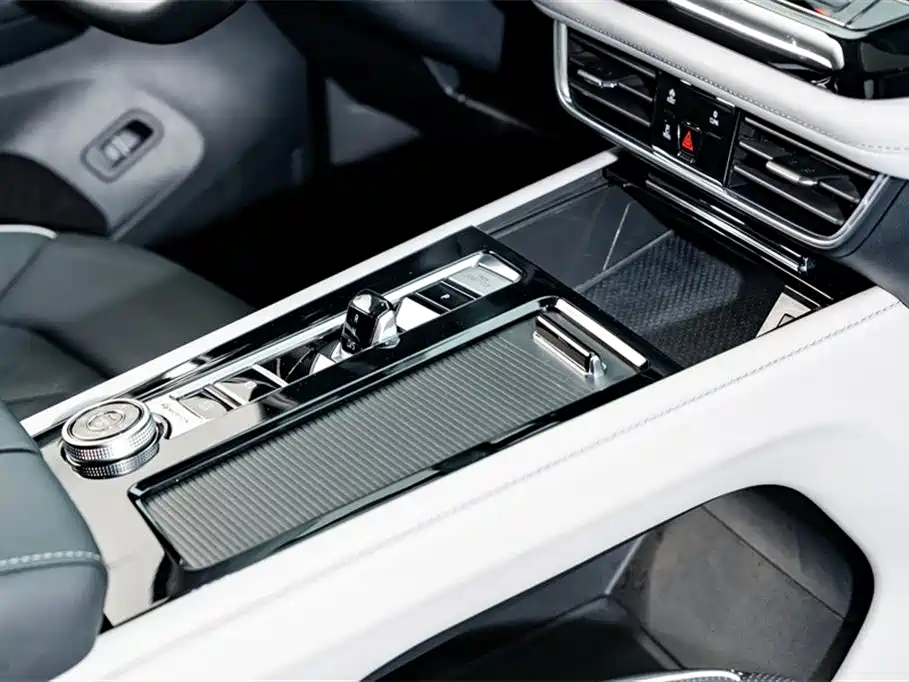 Touron 2023 facelift 380TSI four-wheel drive luxury version купить на сайте DeffCars