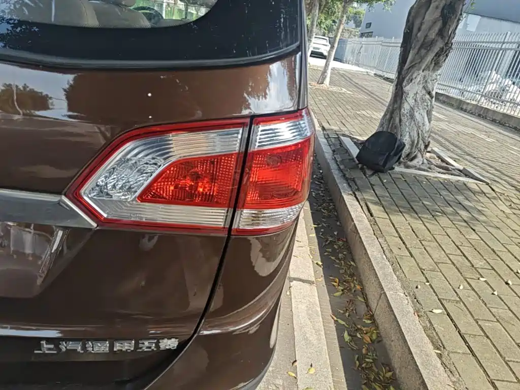Baojun 730 2014 1.5L manual luxury navigation ESP version 7 seats купить на сайте DeffCars