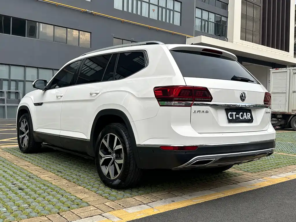Touron 2017 380TSI four-wheel drive luxury version купить на сайте DeffCars