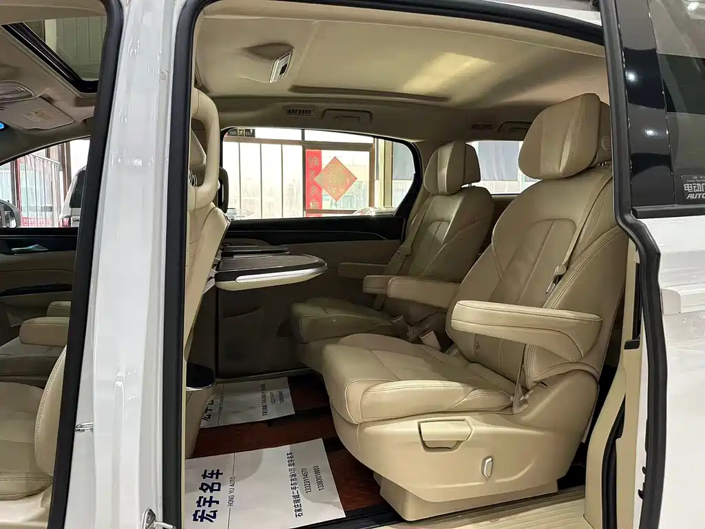 Buick GL8 2023 ES Lu Zun Exclusive Model купить на сайте DeffCars