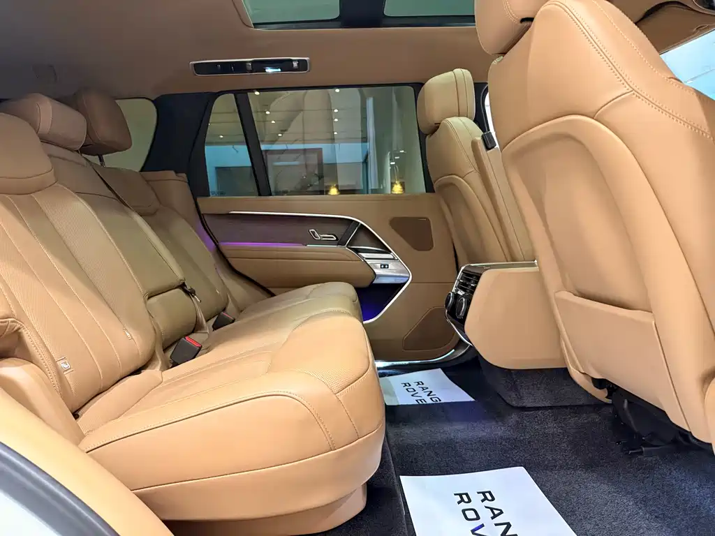 Range Rover 2025 3.0 L6 400PS Extended Edition купить на сайте DeffCars