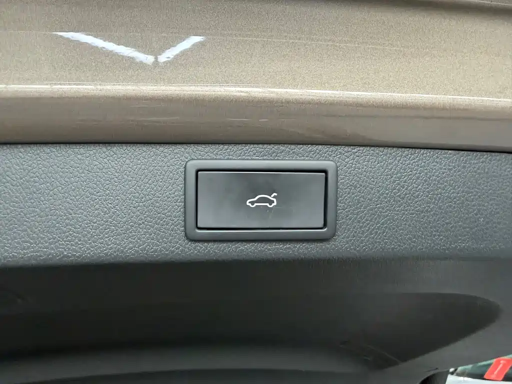 Karoq 2022 TSI280 Premium Edition купить на сайте DeffCars